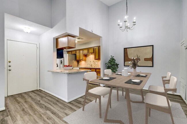 Photo - 12755 Mill Ridge Dr Unidad 305