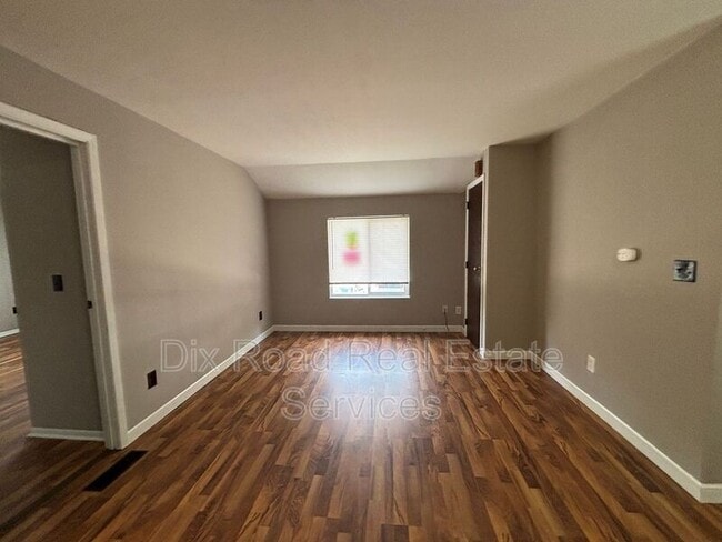 Photo - 3125 Harrison St