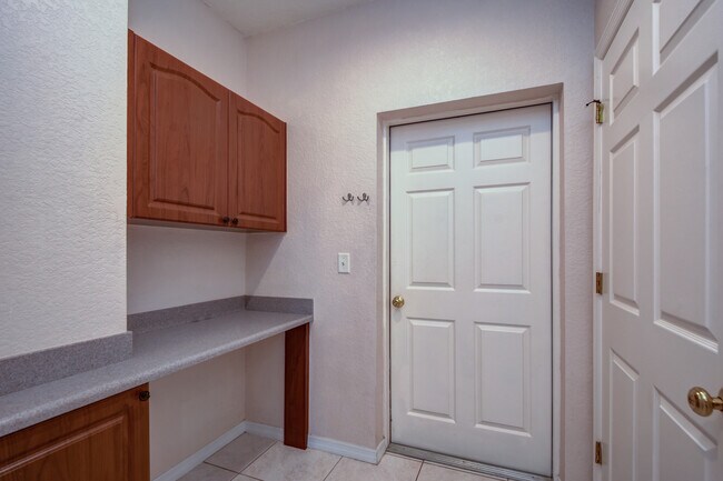 Photo - 1812 Bayshore Way