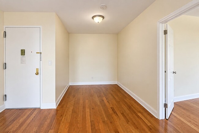 1803 Riverside Dr Unidad 6G