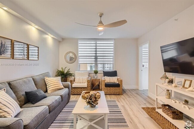 Building Photo - 2501 S Ocean Dr Rental