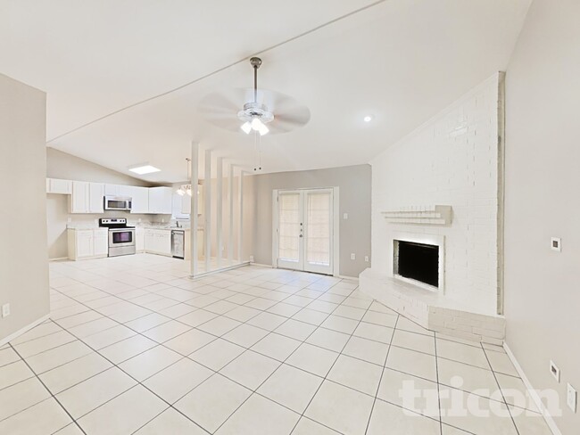 Photo - 1717 Wurzburg Dr