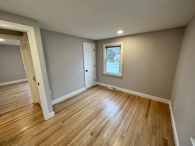 Photo - 355 Oakland St