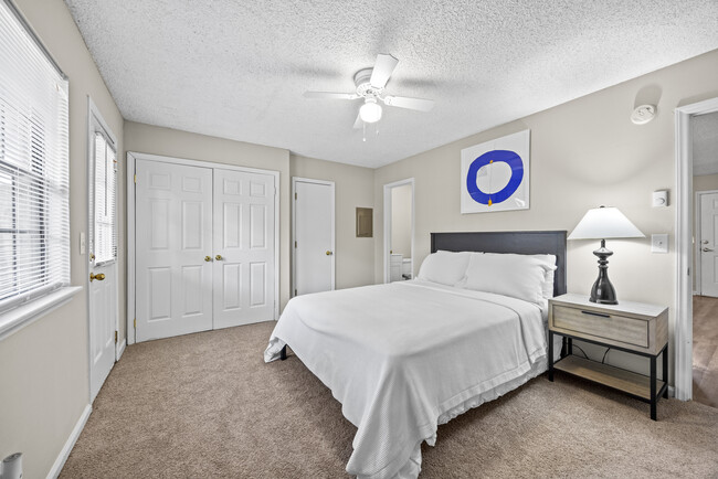 Bedroom - 1BD Standard - Summer Green Apartments