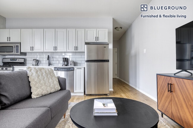 Photo - 3266 N Clark St Unit SI FL3-ID458