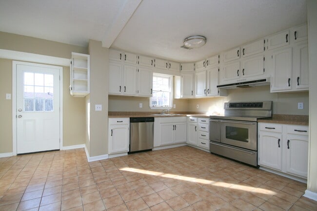 Photo - 4015 Apollo Dr SW