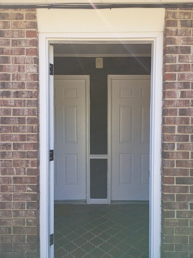 Photo - 906 E Magnolia Ave