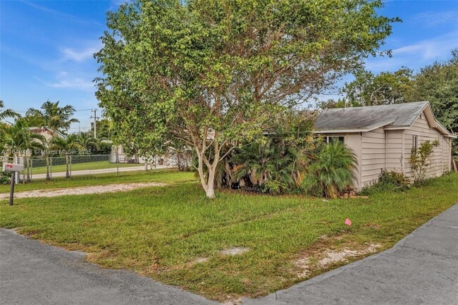 Photo - 520 NW 60th Way