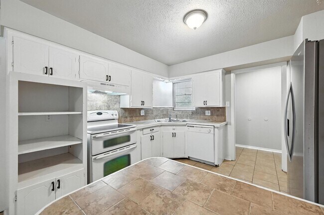 Photo - QUAINT 3 Bed, 2 Bath Home in Mckinney, TX!...