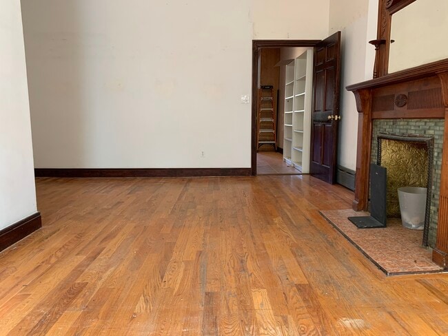 Photo - 40 W 120th St