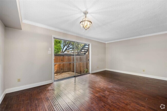 Building Photo - 372 N Post Oak Ln Unit NA Rental