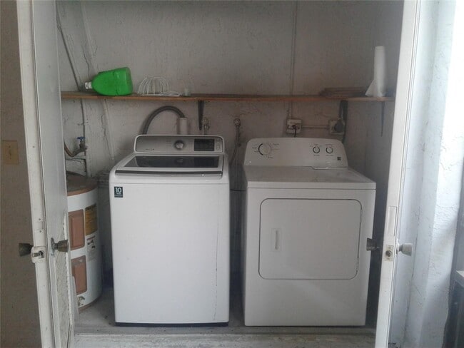 Photo - 11969 NW 11th St Unidad 11969