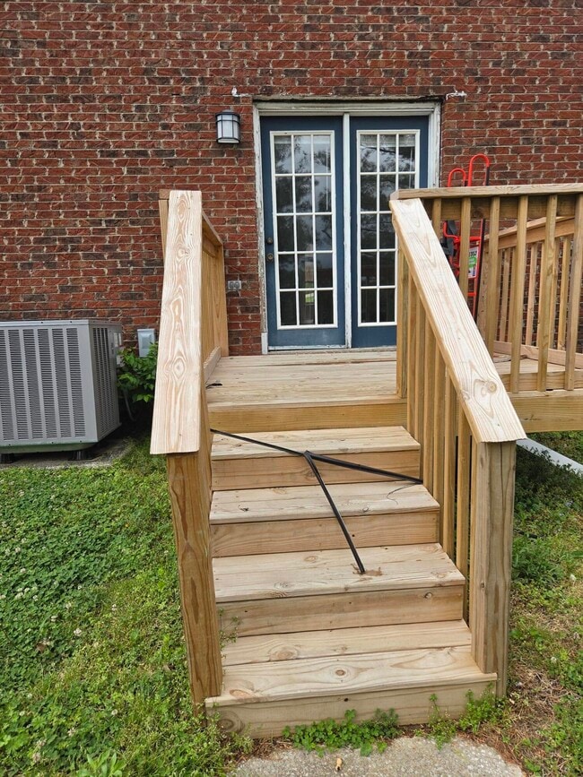 Photo - 1000 Heathcliff Dr Unit 1