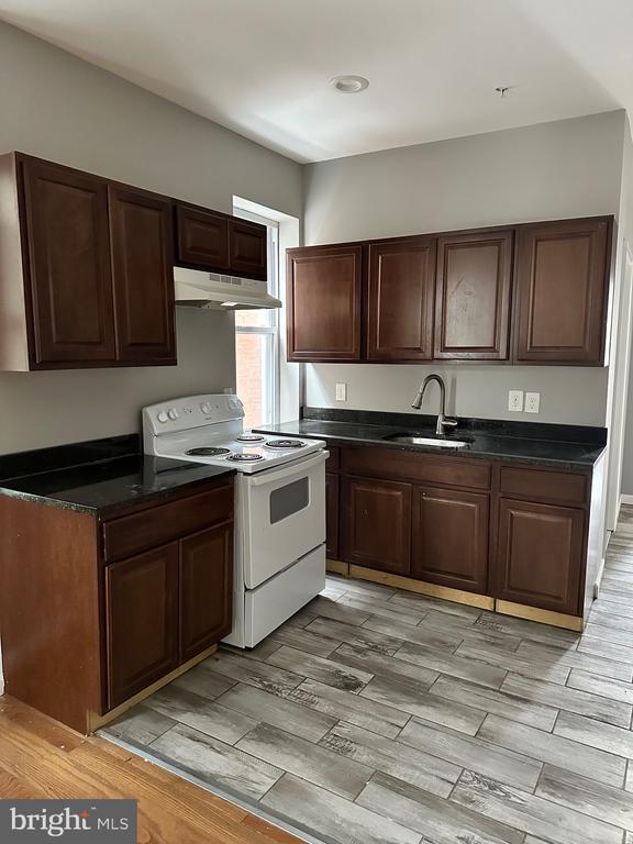 Photo - 5113 Chester Ave