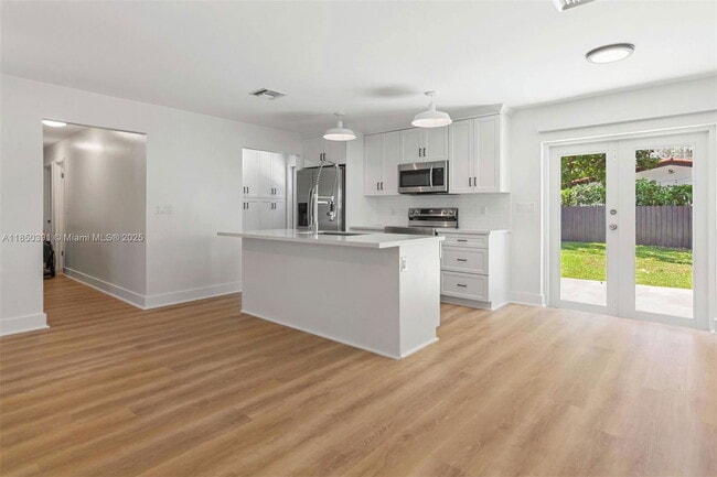 Photo - 215 Grant Dr