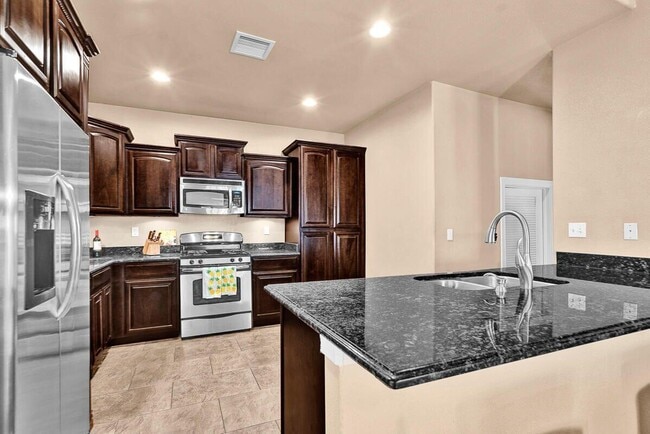 Photo - 5413 Roberto Avalos Ct