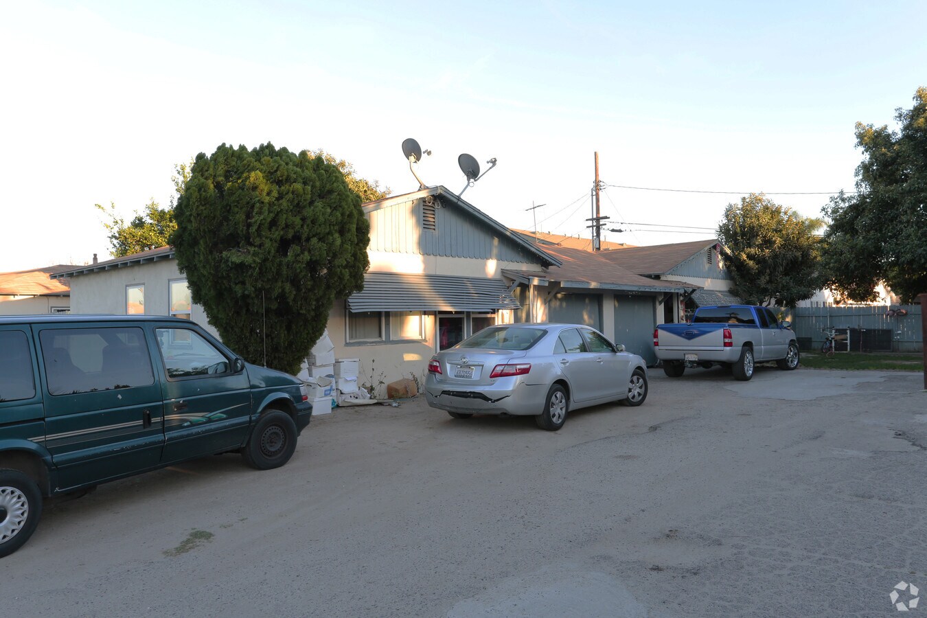 Photo - 614 Eton Pl