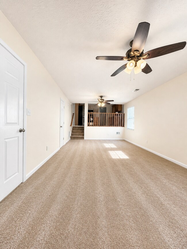 Photo - 228 Solomon Dr