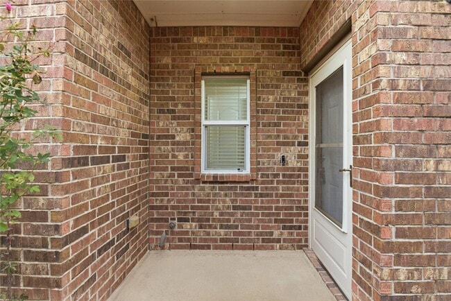 Photo - 17142 Amarose Dr