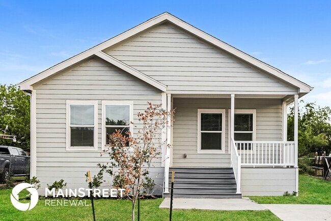 Building Photo - 839 Perez St