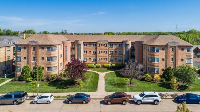 Photo - 5825 Lindenwood Ave Unit 5825-2N Lindenwood