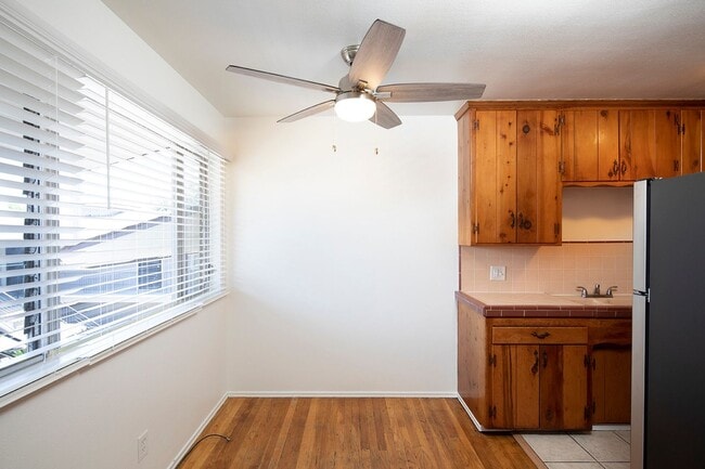 Photo - Talmadge Pacific Apartments
