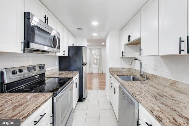 Photo - 20210 Maple Leaf Ct