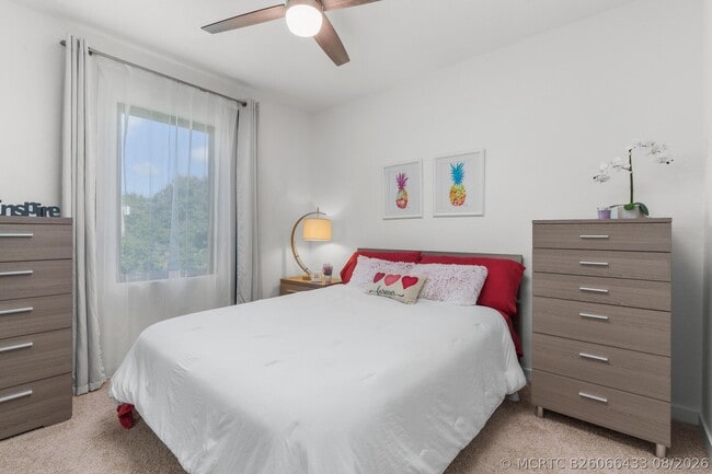 Photo - 527 NW 17th St
