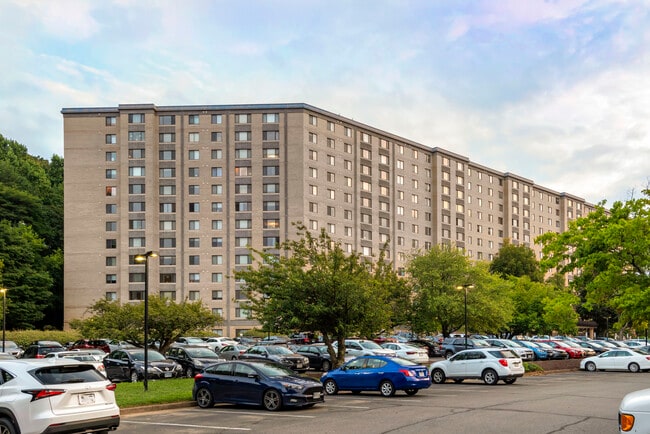 eaves Fairfax Towers en el exterior - eaves Fairfax Towers Apartamentos