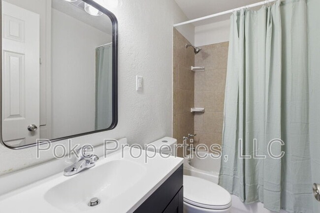Photo - 628 Urban St