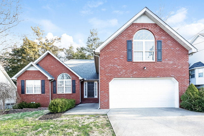 Photo - 1593 Laurel Ledge Dr House