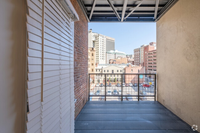 Studio - 350 SF