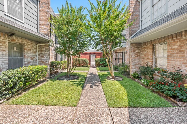 Photo - 5514 Beverly Hill St Unit 2