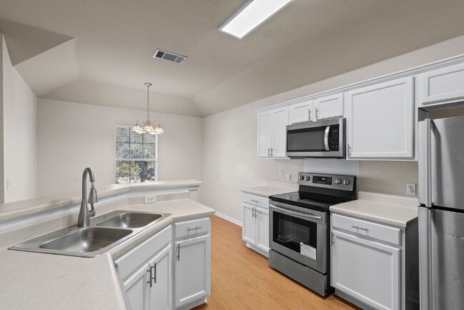 Building Photo - 3301 El Salido Pkwy Unit 1