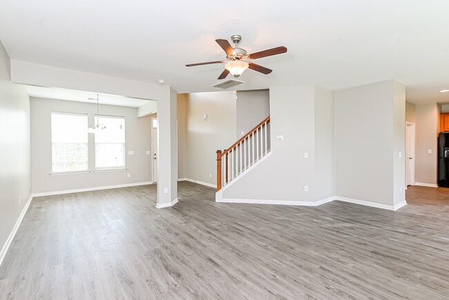 Photo - 535 Pleasant Side Dr