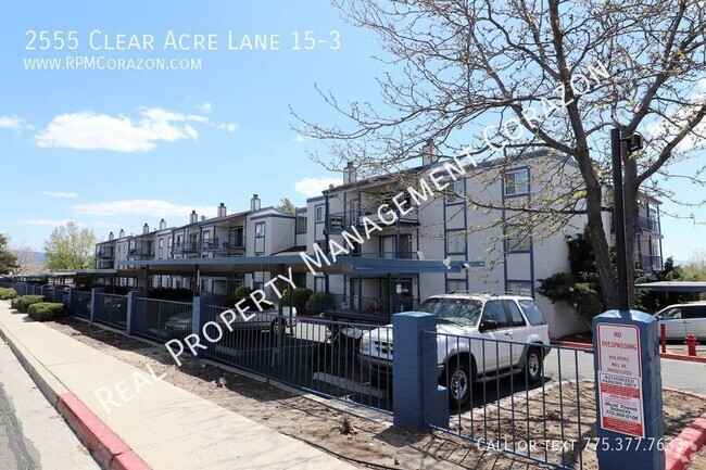 Building Photo - 1 Bed, 1 Bath with 2 assigned off street p... Rental