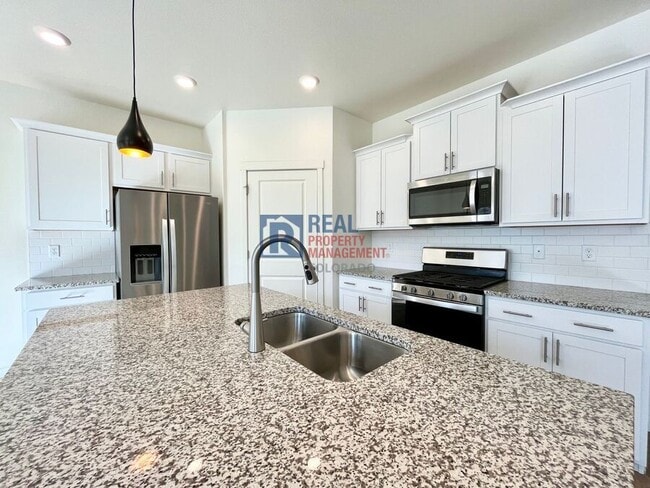 Photo - 9873 Ceylon St