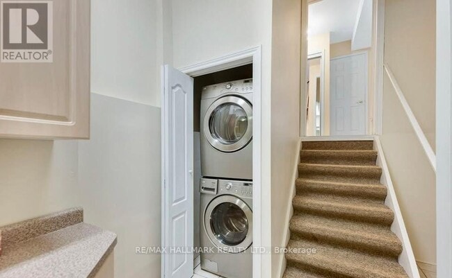 Photo - 166 Sail Crescent