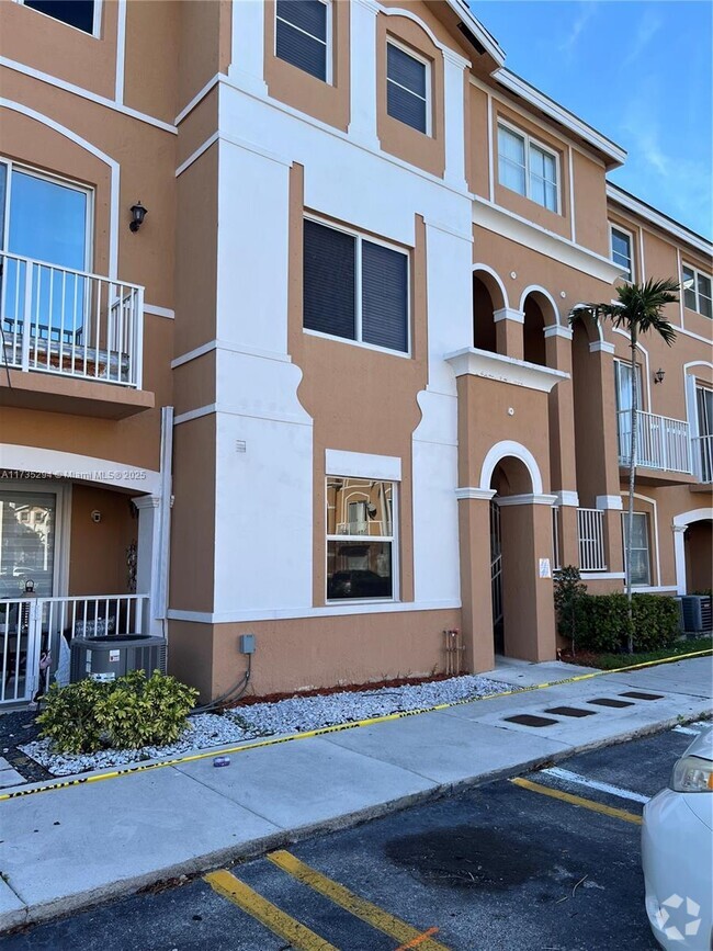 Building Photo - 7250 NW 177th St Unit 104-16 Rental