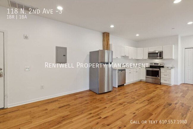 Photo - 118 N 2nd Ave