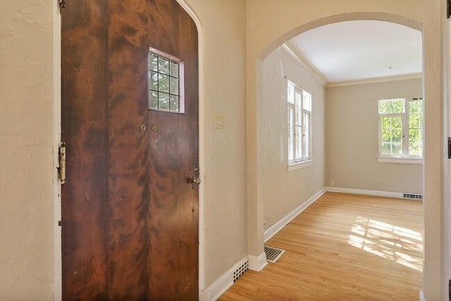 Photo - 618 S Harvey Ave