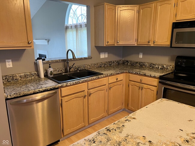 Photo - 12403 E 75th St