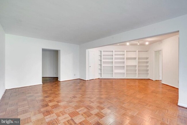 Building Photo - 2500 Q St NW Unit 216