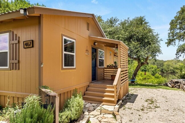 Photo - 467 Burr Oak Ln