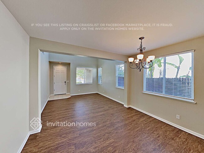 Photo - 1279 Regent Cir