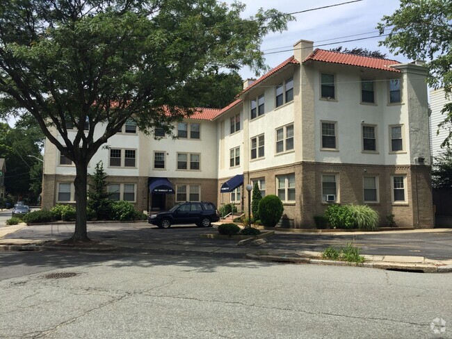 Building Photo - 142 Humboldt Ave Unit 9 Rental