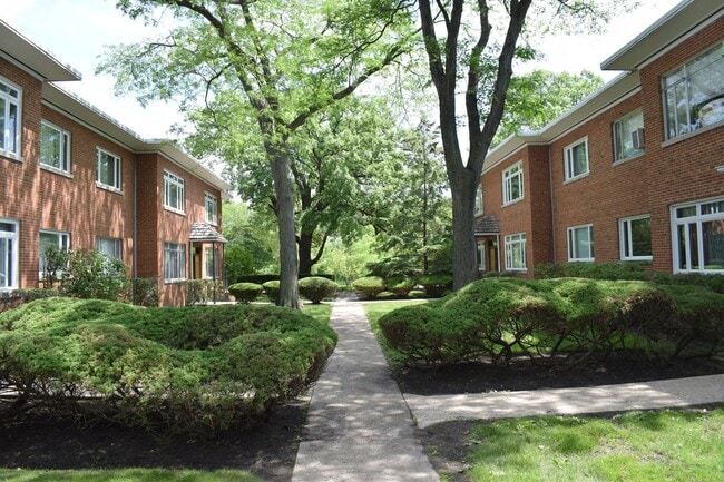 Building Photo - 600 Green Bay Rd Unit 1B Rental