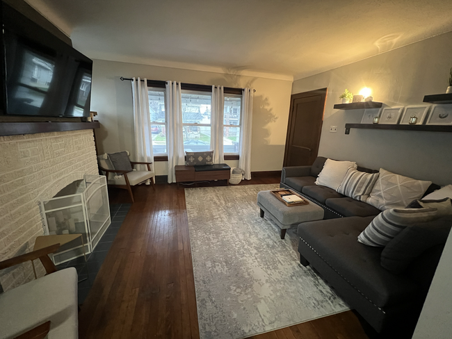 Living room, view from dining room - 2031 Richland Ave Townhome