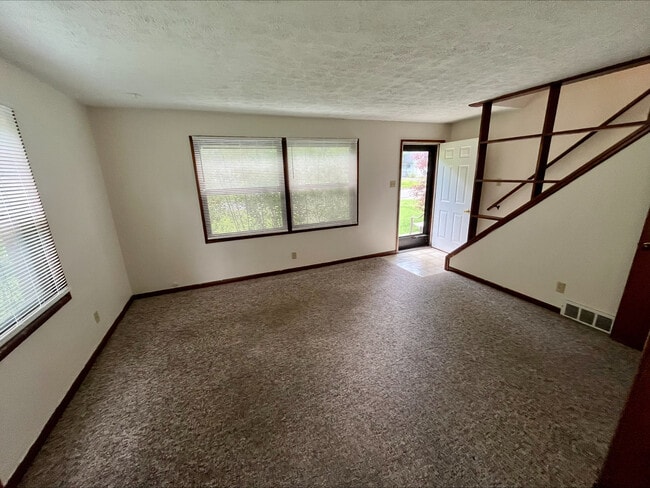 Photo - 1141 Saxe Ave