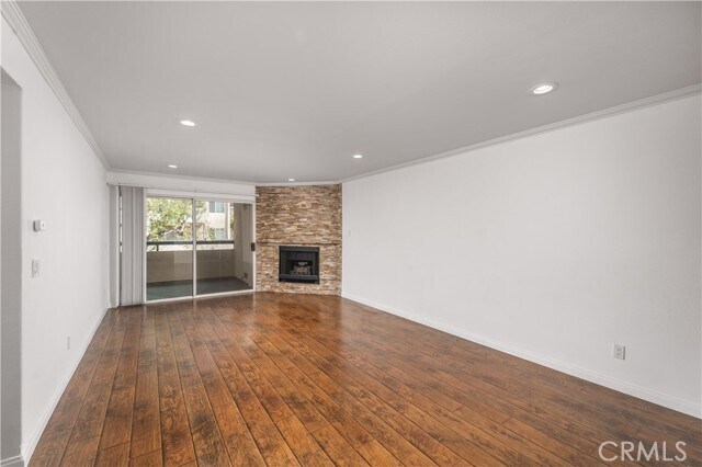 Photo - 5520 Owensmouth Ave Unit 108